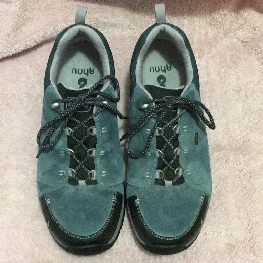 Nice Ahnu Shoes Size 11